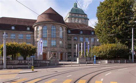 Zürichi Egyetem modern campus