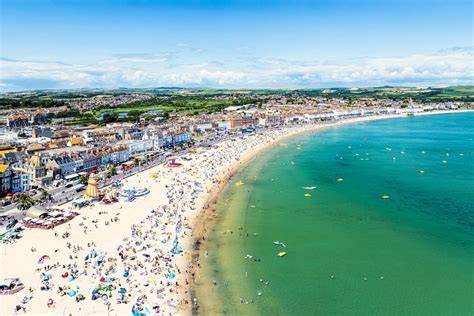 Weymouth homokos tengerpartja Dorsetben