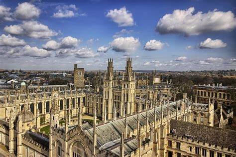 Oxford városa és történelmi egyetemi épületei
