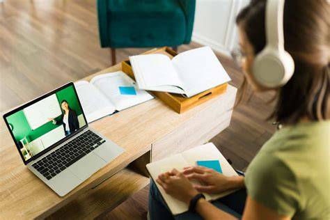 Online asztrológia tanulás laptopon