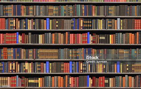 Régi könyv archiválási dobozban könyvtárban