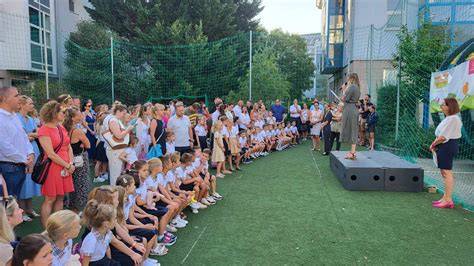 CreaSCOLA Budaörs campus és tantermek