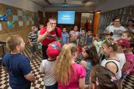 Gyermekek baptista angol nyelvi táborban