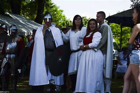Scarborough Fair középkori vásár és háborús táj