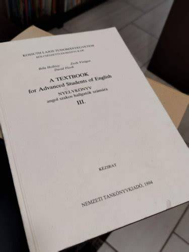 angol szakos hallgatók egyetemi órán