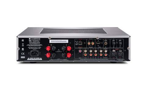 Cambridge Audio CXA80 előlap és hátlap