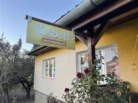 kisbolt és hipermarket összehasonlítása